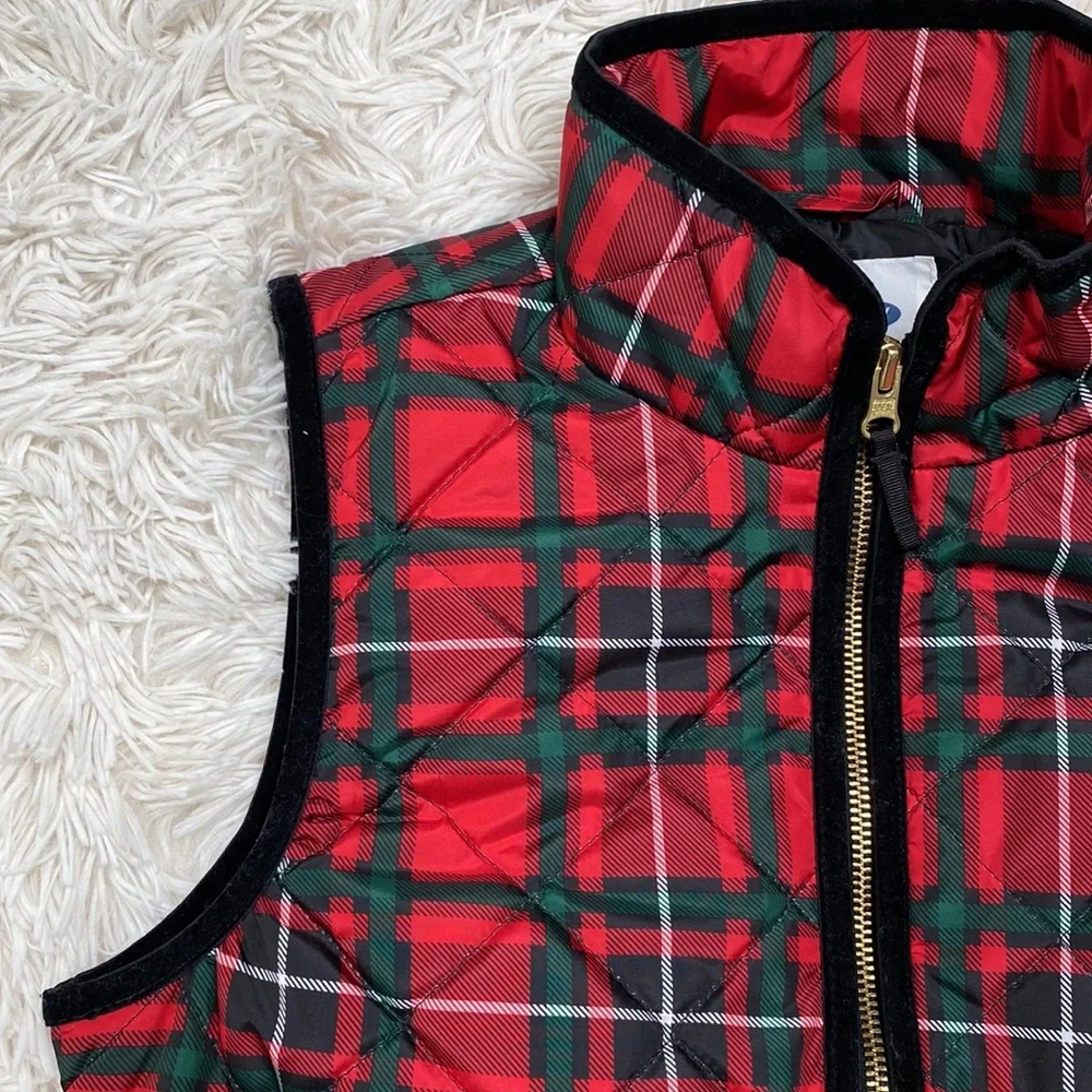 🎉2X HP🎉 Old Navy Plaid Quilted Vest 💗 Red Green White & Black - Picture 5 of 14